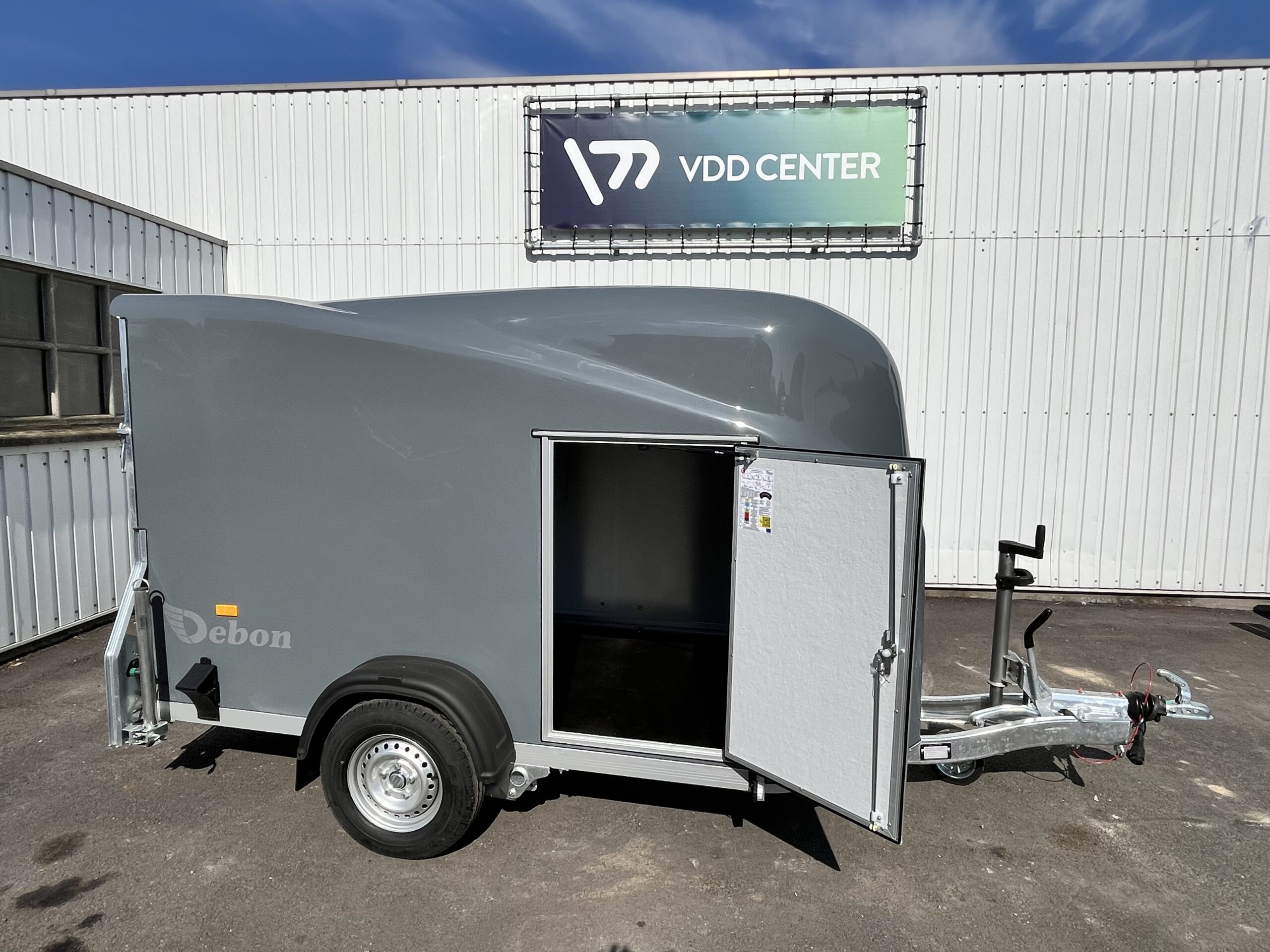 debon cargo 1300 2