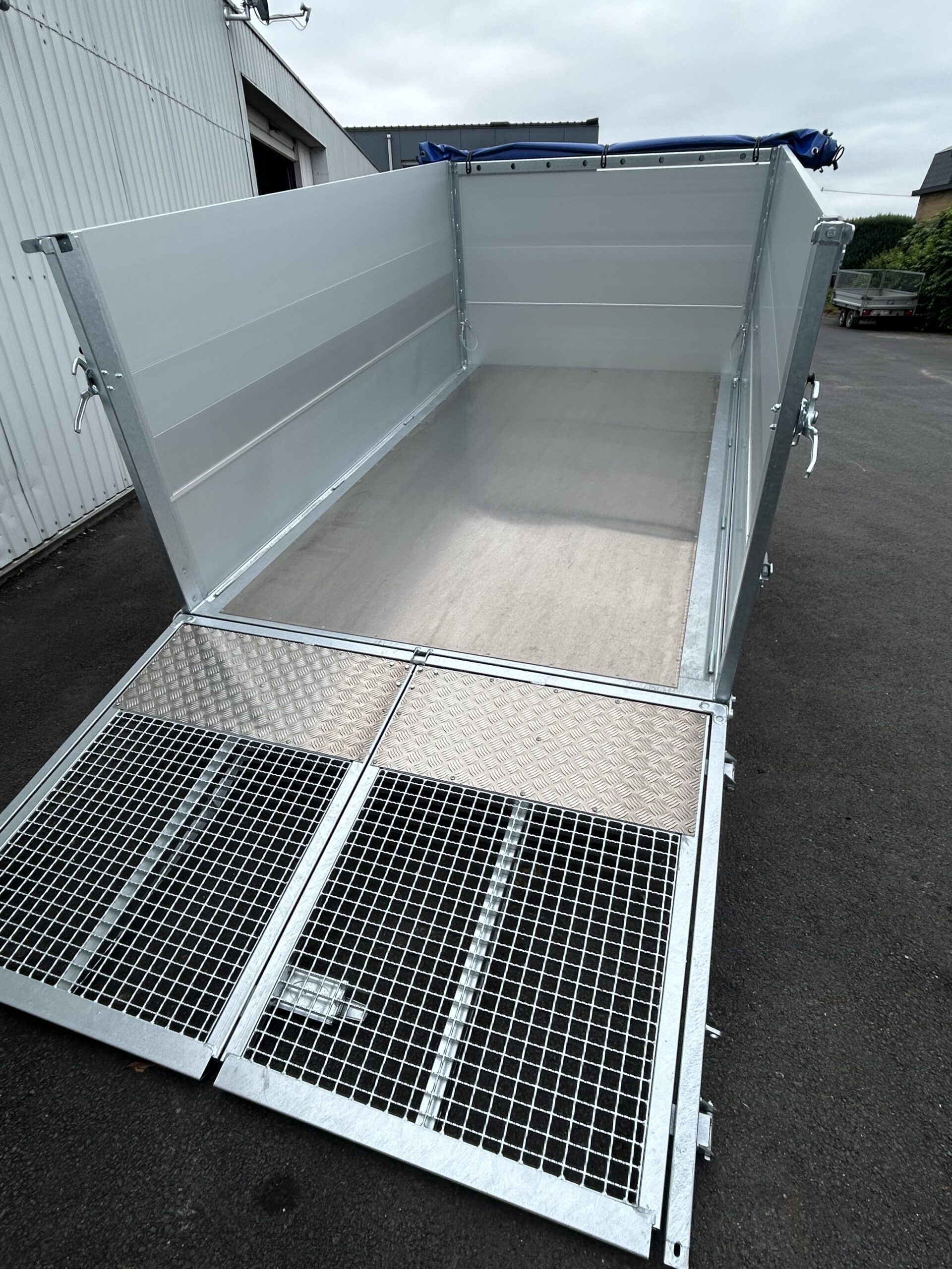 twintrailer tt30 305
