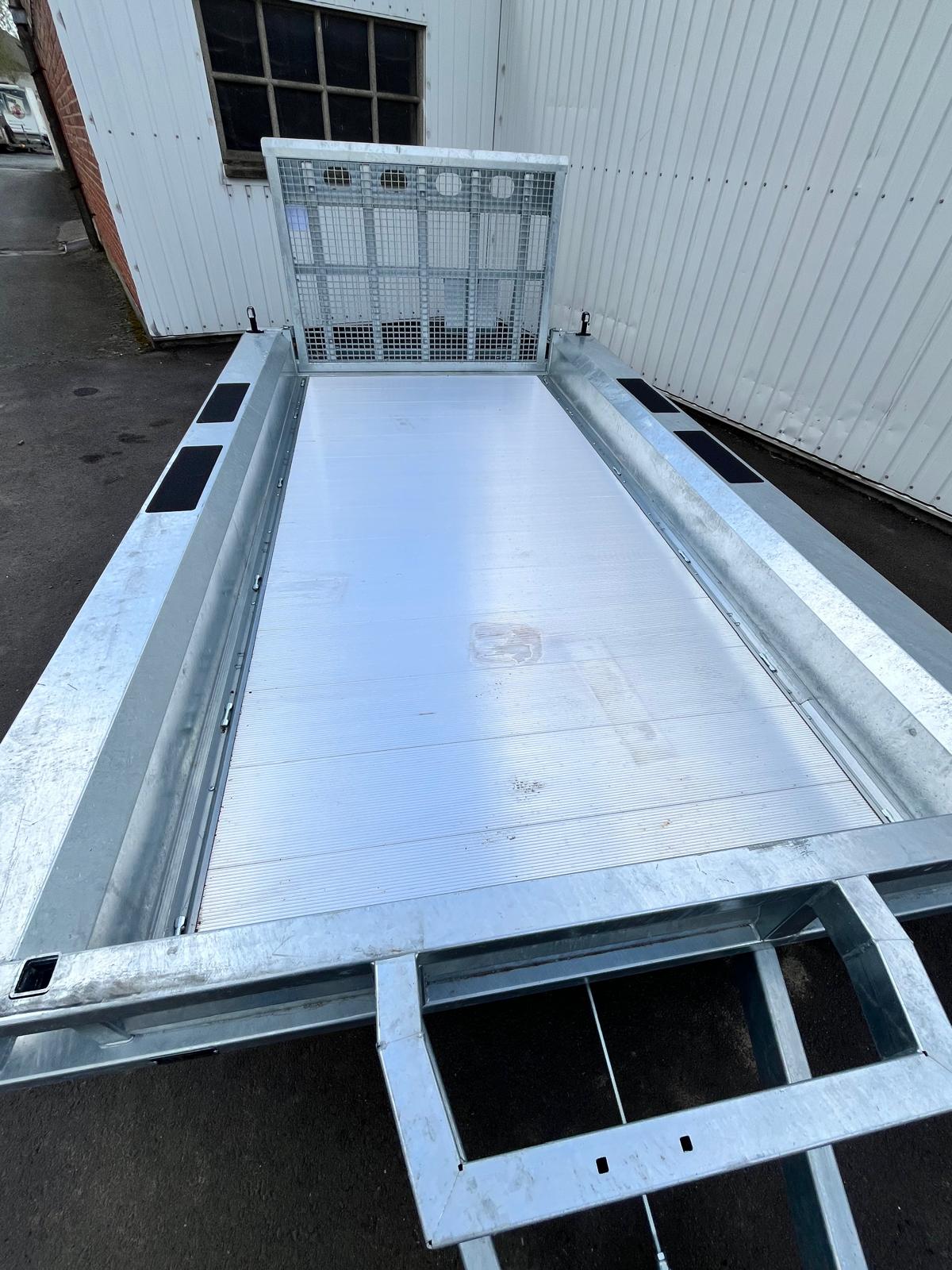 henra machinetransporter mt355